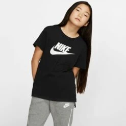 NIKE Girls' Sportswear Short-Sleeve Tee -Activewear Of Kid Shop 2065030 001 alt2